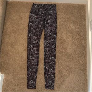 Lululemon size 4